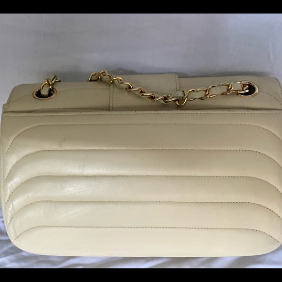 🥳Chanel flap bag beige SOFTEST lamb skin. - Picture 4 of 9